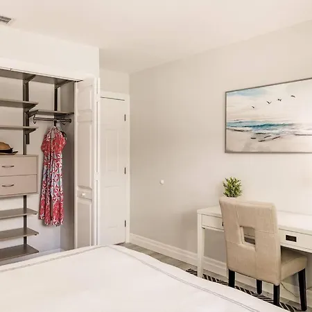 Naples Beach Retreat Bike To Beach! 4 Bed 2 Bath Exterior photo