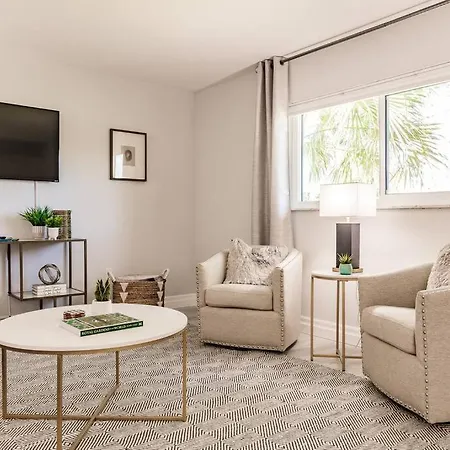 Naples Beach Retreat Bike To Beach! 4 Bed 2 Bath Exterior photo